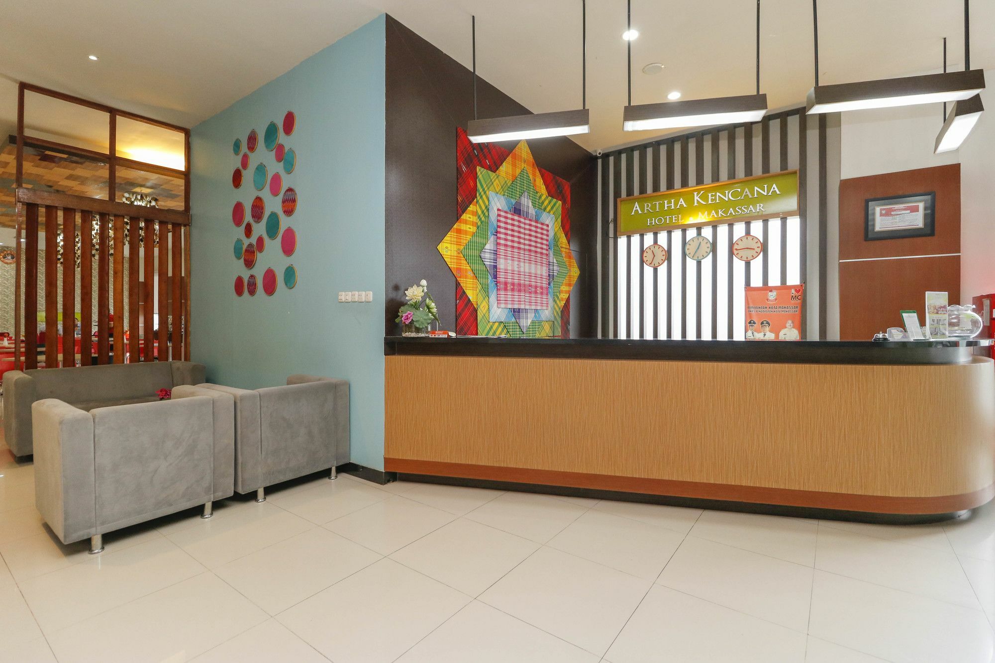 RedDoorz Plus near Pantai Losari Macasar Exterior foto