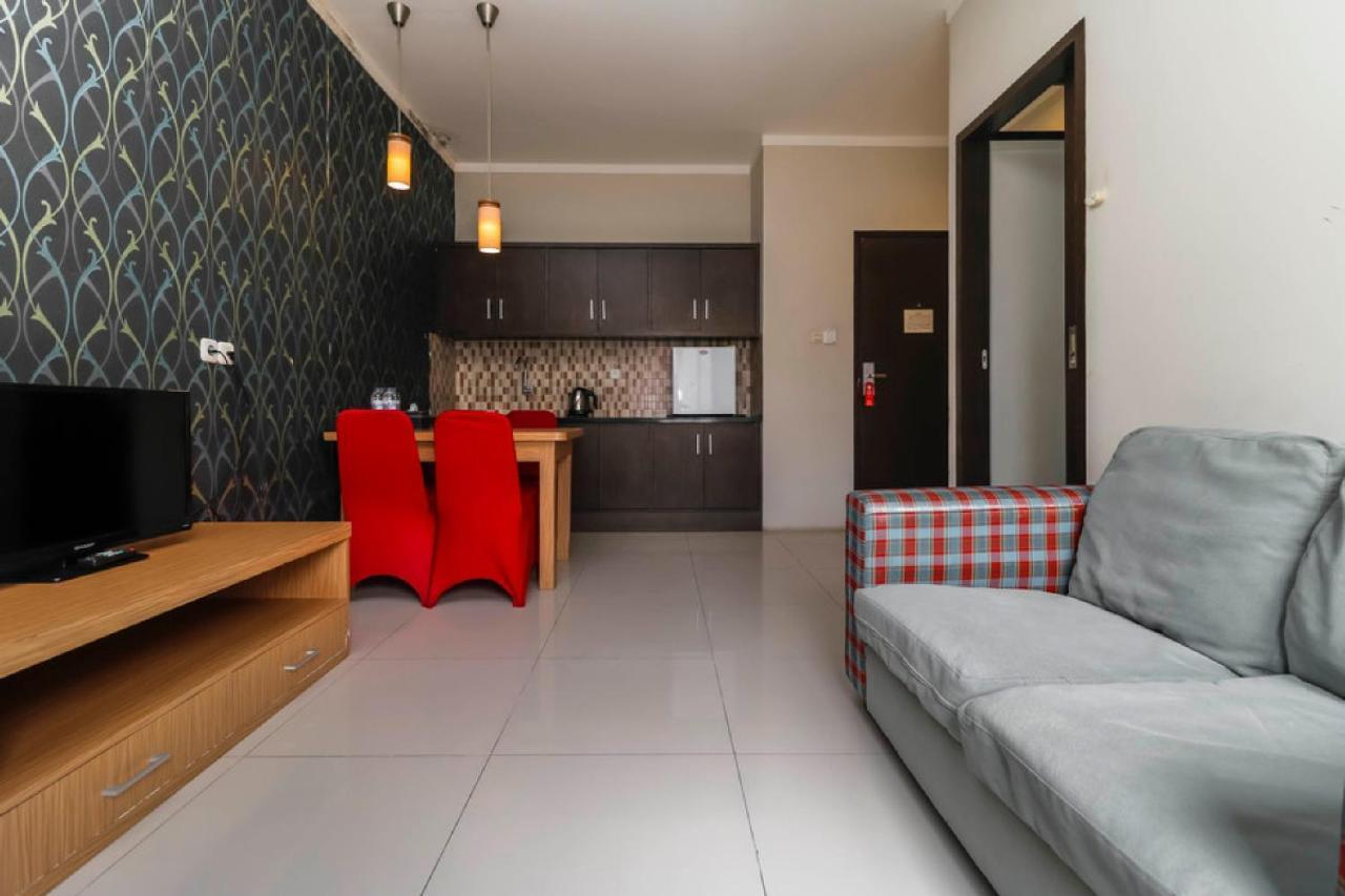 RedDoorz Plus near Pantai Losari Macasar Exterior foto